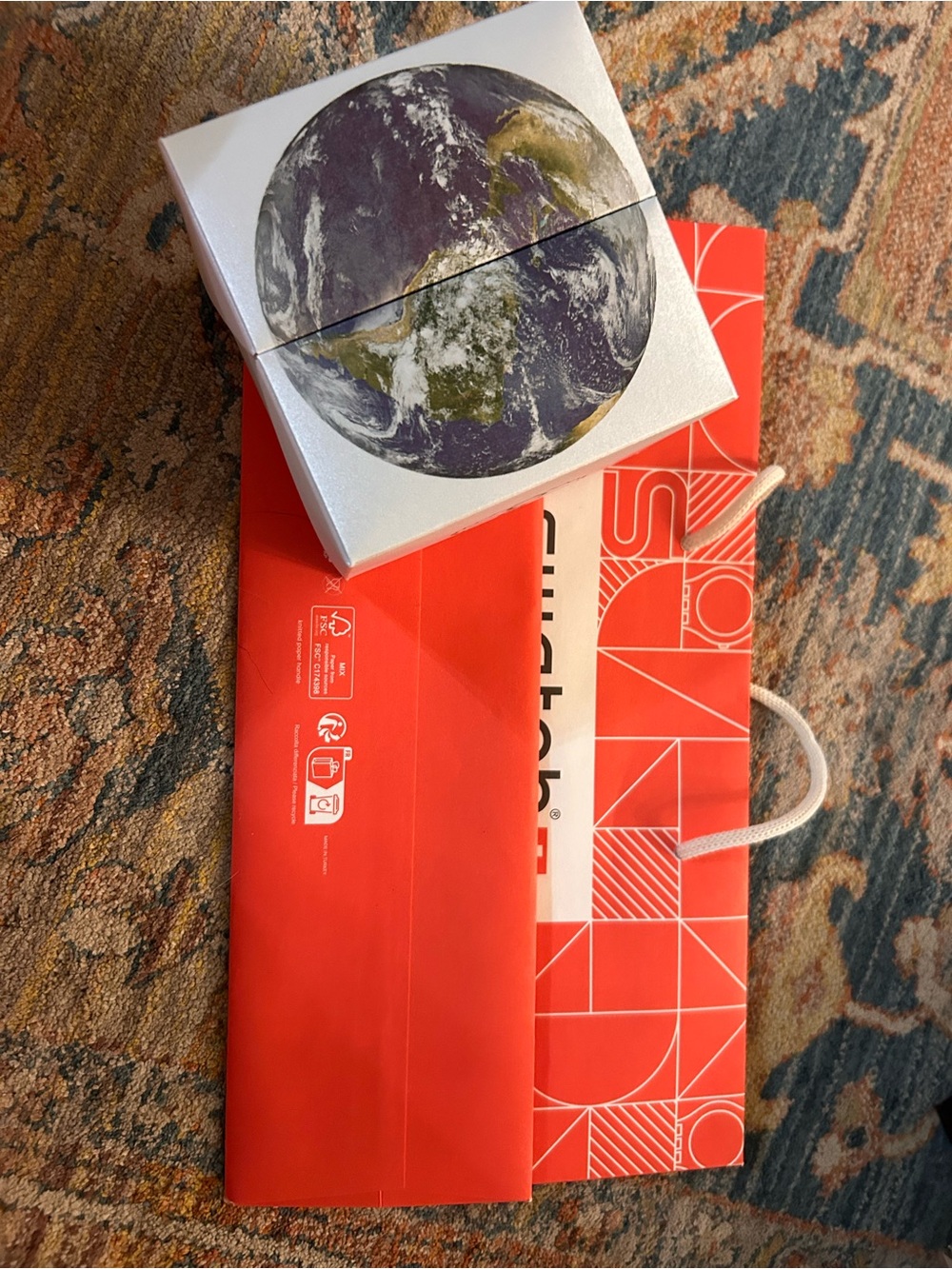Swatch x Omega Mission to Earthphase - Picture 2 of 13